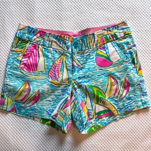 Lilly Pulitzer Cotton Shorts in Pink/Blue/Yellow/Green Sailboat Motif. Women’s 6